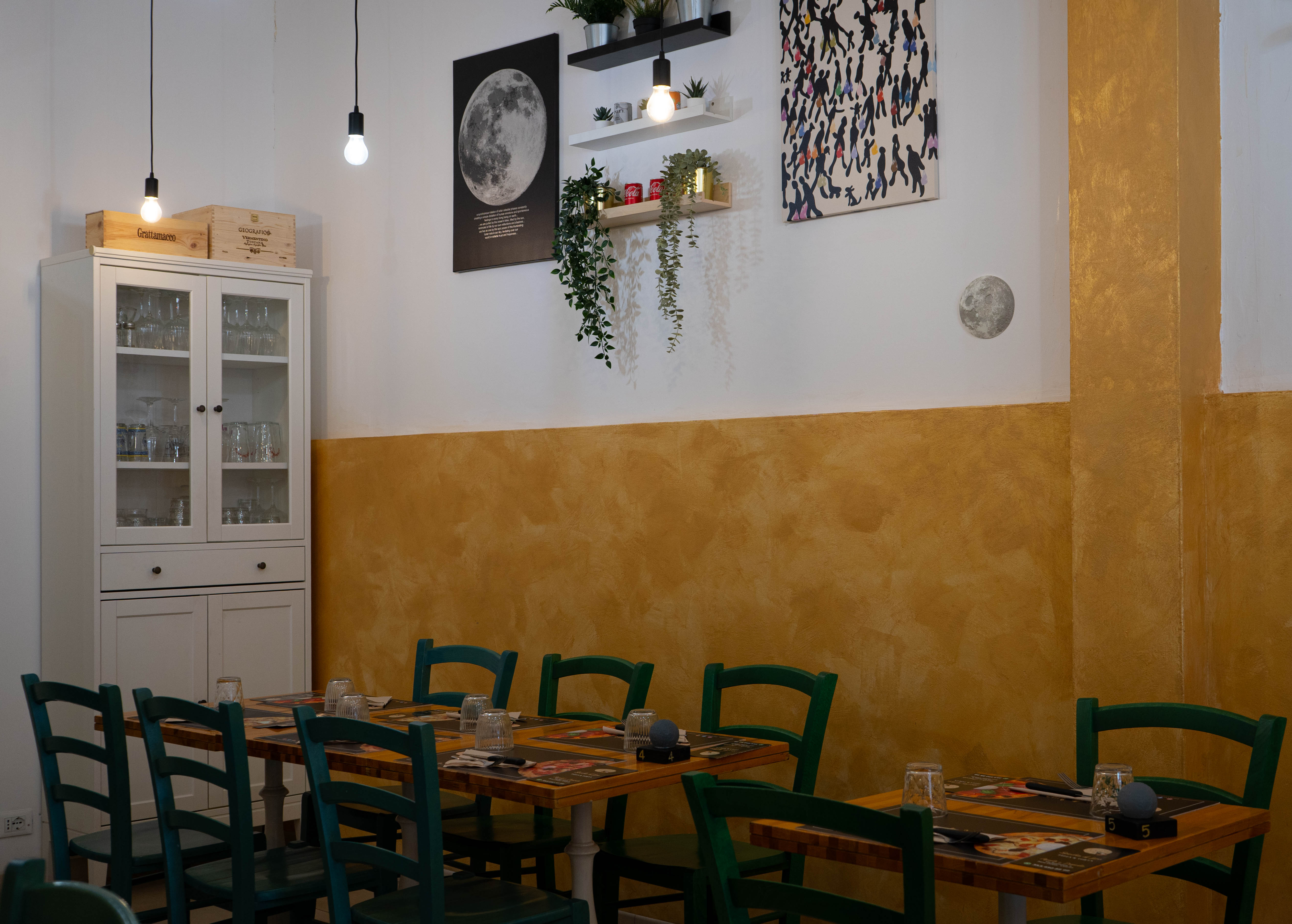 Locale Spicchio di Luna